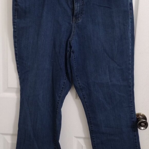 Sonoma Life + Style Women’s 16 Short Bootcut Jeans Medium Wash Stretch Denim - Picture 5 of 12